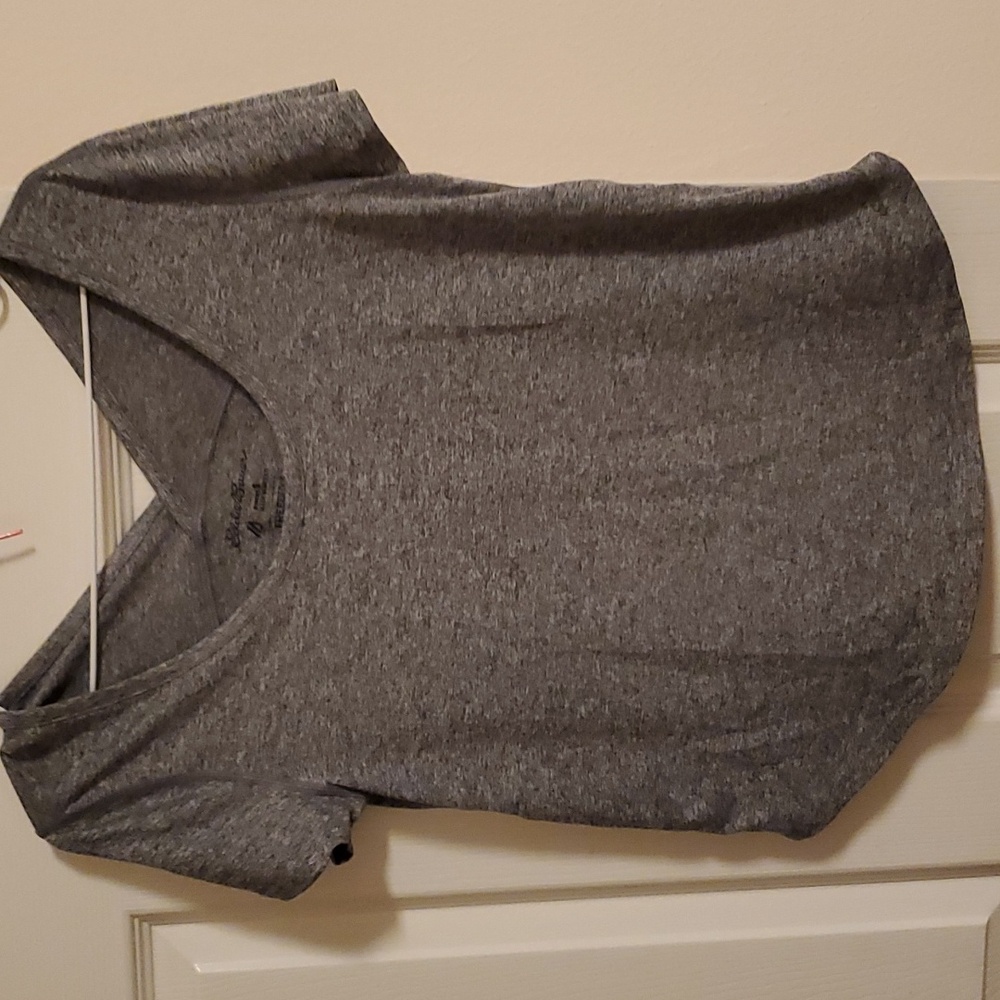 Women work out top, only wore a couple of times,size Small